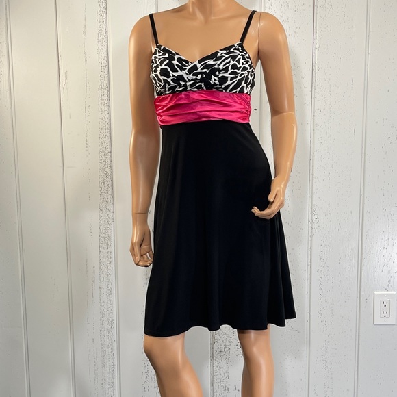 *City Studio Women's Black & Hot Pink Belted Dress Sz S - Picture 8 of 14